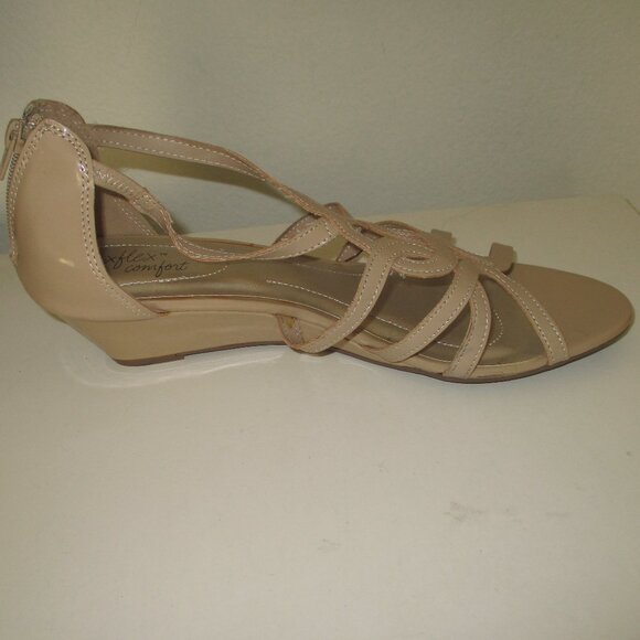 dexflex comfort Womens Tan Rear Zip Slingback Sandal w/2" Wedge NWOB - Size 11M - Picture 4 of 8
